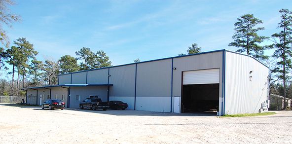 9730 Shepard Hill Rd, Willis, TX 77318